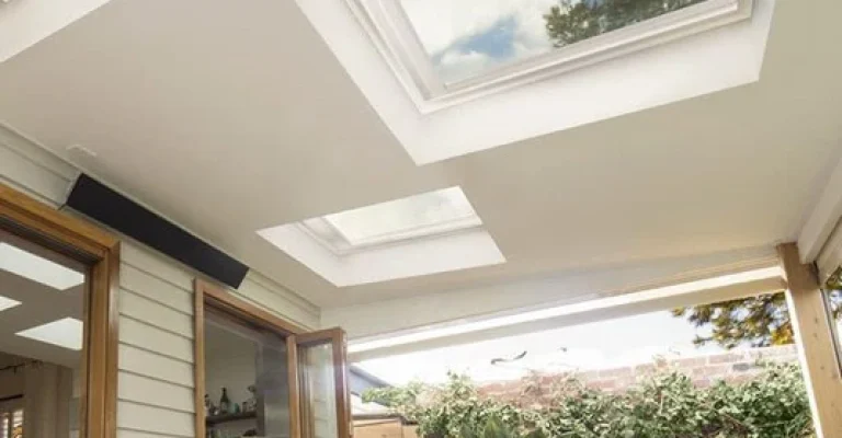 velux-vcm-manual-opening-skylight-for-flat-roofs-vel-vcm-2222-skylight-554298_535x